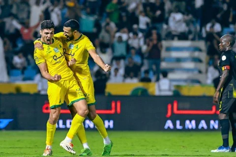 شريف يشهد انتفاضة الخليج.. فوز قاتل على الرائد في الدوري السعودي